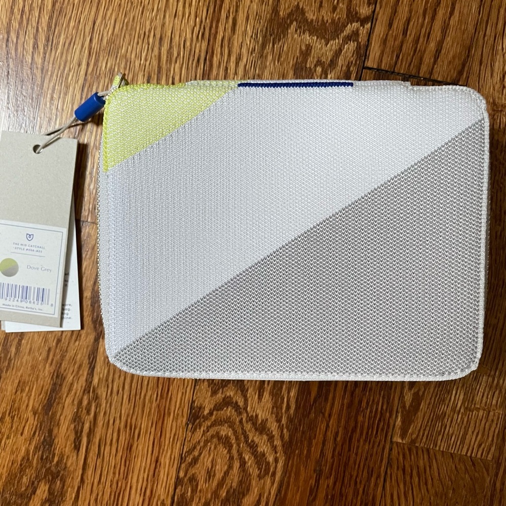 RARE NWT Rothys Mid Catchall in Dove Grey